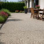 découvrez tout sur le béton désactivé : prix au m², conseils de pose et options de finitions idéales pour votre allée ou terrasse.