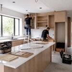 découvrez comment réussir la rénovation de votre cuisine en 2026 : conseils sur le budget, choix des matériaux et planification optimale des travaux pour un projet réussi.